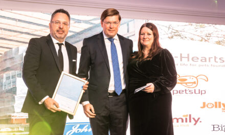 PIF Awards Honour UK Pet Product Donors Supporting Pets in Ukraine