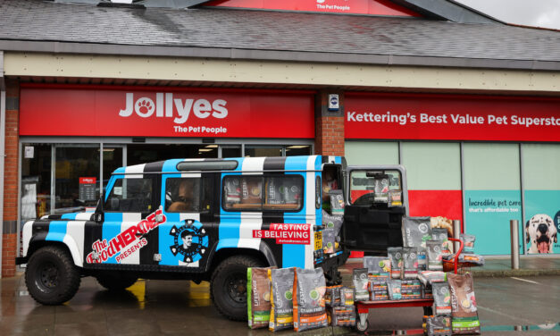 BillyChip and Jollyes Partnership Raises £25,000 to Support Homeless